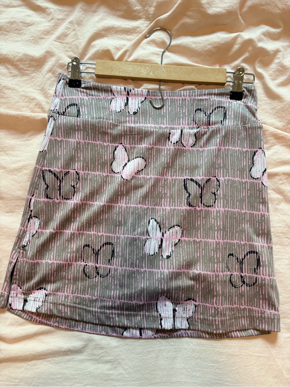 Golftini Playful Grey A-Line Skirt with Pink Butterfly Print